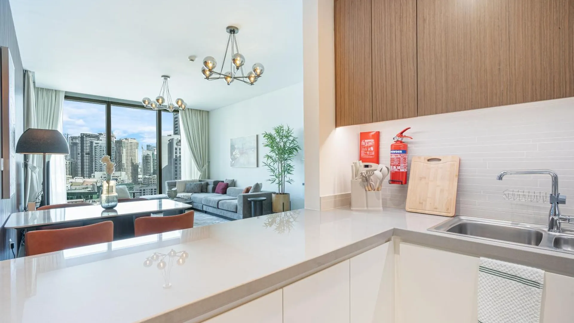 Luxurious 2Br Home With Stunning Marina Skyline View ドバイ アパート