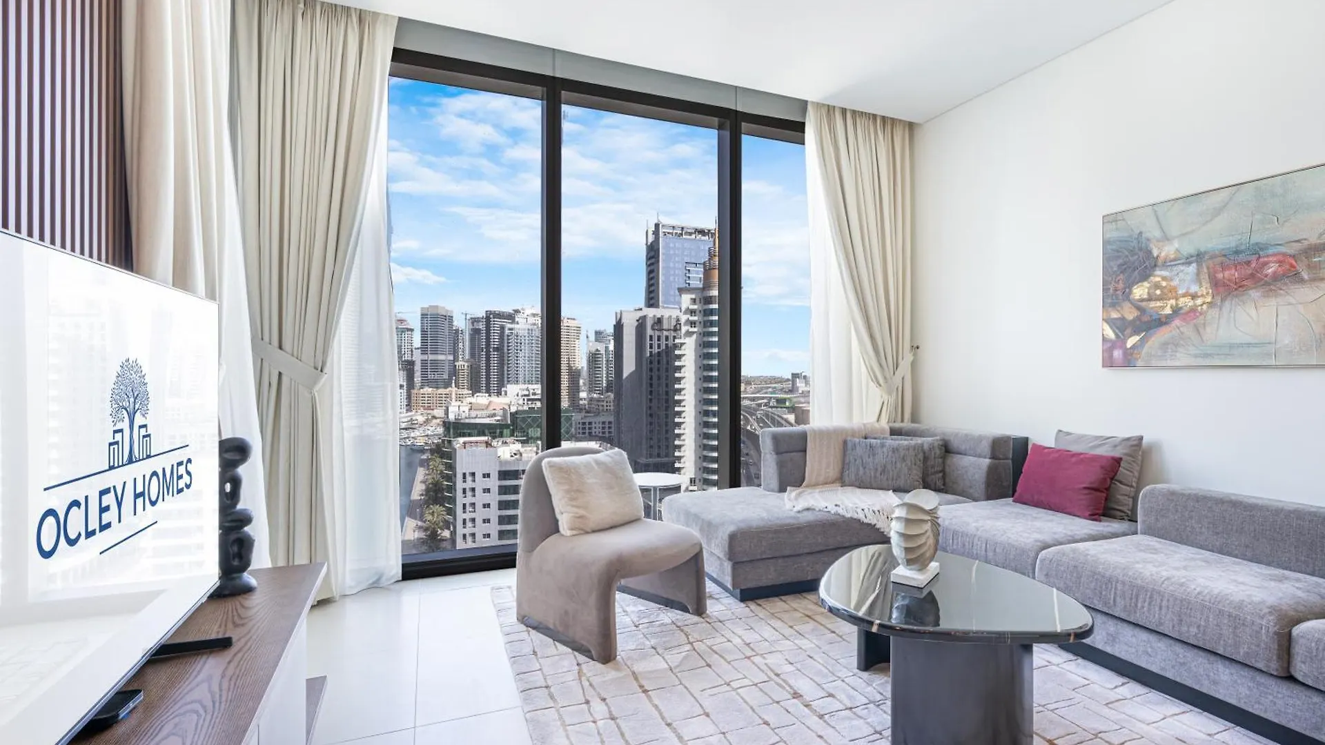 アパート Luxurious 2Br Home With Stunning Marina Skyline View ドバイ